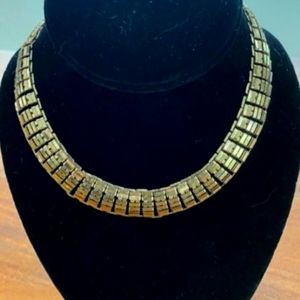 c1954 CORO PEGASUS GOLDTONE CHOKER CHAIN RRD Track Pattern